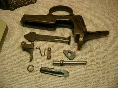 Winchester M63 y 1903 Piezas Mezcla PARA REPUESTOS SOLO PISTOLA NO FUNCIONA Foto 1 de 2