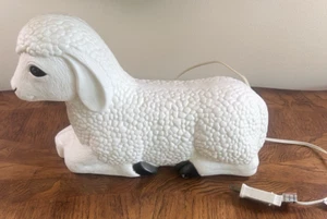 Vintage Grand Venture Nativity Easter Christmas Lighted Lamb Blow Mold 13" Long - Picture 1 of 7