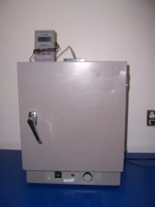 11041 VWR 1300U GRAVITY CONVECTION UTILITY OVEN 40*-200*C 12X12X12 CHAMBER 120V - Picture 1 of 8