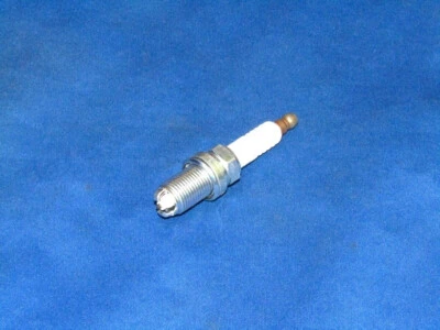 BUJÍA MERCEDES BENZ R129 SL500 6.0 AMG NGK x8 HWA0011590903 BKR5EKU Foto 1 de 2