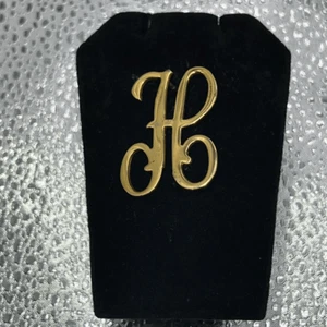 Initial H Cursive Brooch Pin Gold Tone Regency Preppy Classic Pencil Sharp - Picture 1 of 7