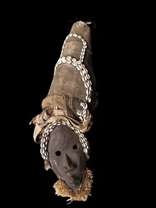 Raro cappello conchiglie Cowrie legno tribale africano 28" maschera cerimoniale paglia guscio barba cowrie - Foto 1 di 13