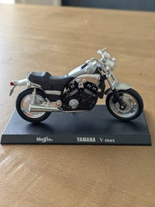 Maisto Yamaha Vmax Scale 1:18 - Motorbike model - Picture 1 of 7