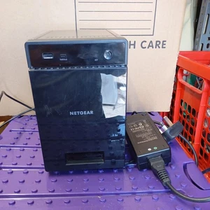 Gabinete de almacenamiento NAS Netgear RN10400 4 bahías con fuente de alimentación, ReadyNAS, totalmente funcional - Imagen 1 de 3