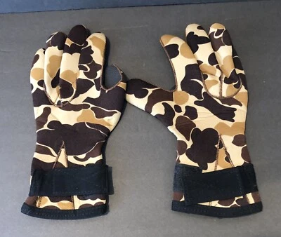 Brown Camo Gloves with Grip size Lrg with Wrist Strap..12" long - Image 1 of 4