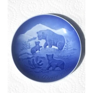 1985 Bing & Grondahl Mother's Day Porcelain Plate Mother Bear 2 Cubs - Picture 1 of 3