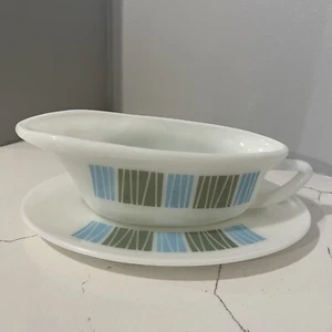 Vintage Pyrex JAJ Matchmaker Gravy Sauce Boat & Dish /1960s /England Green &Blue - Picture 1 of 19