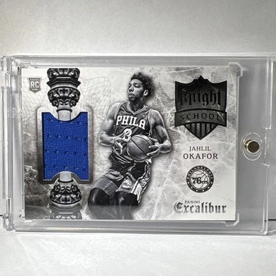 2015-16 Panini Excalibur - Jahlil Okafor #5 Knight School Jerseys Relic 76ers RC Foto 1 de 2