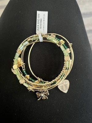 Juego de 5 pulseras amor y suerte Alex y Ani Foto 1 de 3