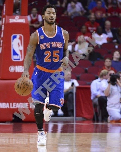 DERRICK ROSE New York Knicks Glossy 8 x 10 Photo Print - Image 1 of 1