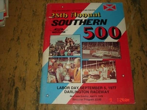 1977 Southern 500 program NASCAR Darlington Raceway 28th annual Lineup card - Imagen 1 de 6