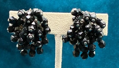 Pendientes Coro Vintage Cristal Negro Cuelga Racimo Tornillo Trasero Cha Cha Años 60 1" Foto 1 de 4