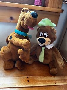 Lot of Applause PLUSH Scooby Doo & Yogi Bear Stuffed TV Characters – Scooby is