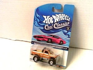 HOT WHEELS COOL CLASSICS 1987 TOYOTA PICKUP - Picture 1 of 2