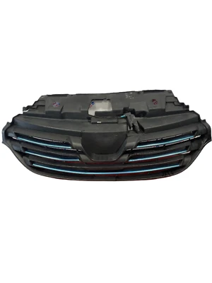 REJILLA DELANTERA RENAULT TRAFFIC 2014-2019 (DAÑADA) P/N 623108673R Foto 1 de 4