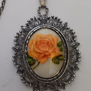Rose Pendant Necklace - Picture 1 of 7