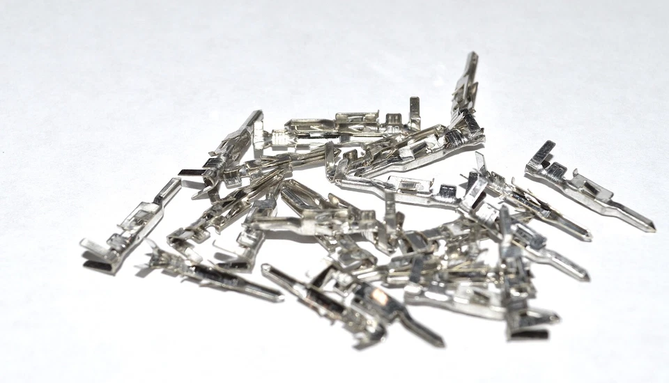 Molex 24-18AWG Male Pin Crimp Terminals Mini-Fit Jr. 39-00-0041 (Pack 50) - Image 1 of 1