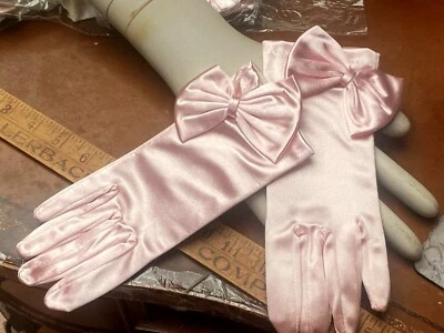 vintage gloves 1960s satin bow one size pink 1 pair - Image 1 of 4