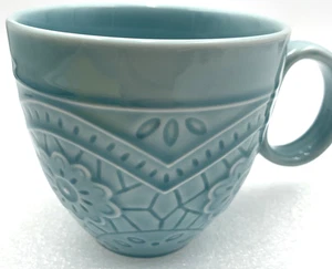 Elite Gibson Designs Coffee Tea 14oz Mug Cup Light Blue Embossed Floral Vine - Picture 1 of 5