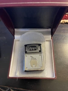 Zippo Lighter Lighter Flame Armor Case Collectible Design - Picture 1 of 1