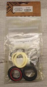 RockShox Service Kit AM SVC KIT  200H/1YR RVL  00.4315.032.642 - Picture 1 of 2