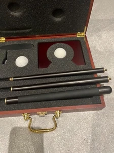 Deconstructable Golf Putter in wooden case, gift set with golf balls - Picture 1 of 5