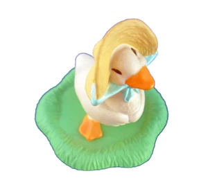 Hallmark MERRY MINIATURES Easter Vintage GOOSE DUCK IN BONNET 1992 Figurine - Picture 1 of 3
