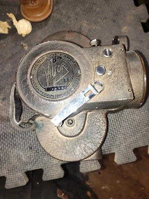 Rara câmera Victor modelo 3 Cine 16mm com estojo original, uma lente extra. - Imagem 1 de 4