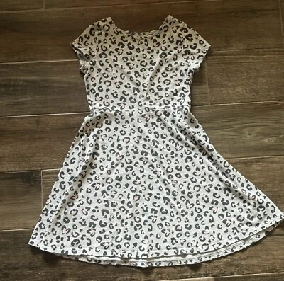 Vestido Jumping Beans Todo el Día Niñas Talla 7 Leopardo Guepardo Animal Estampado Gris Foto 1 de 4
