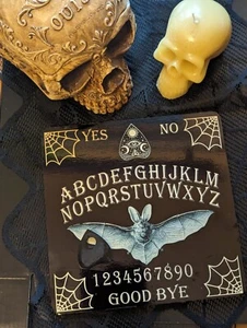 Planche à esprit Ouija en bois chauve-souris 7 3/4 pouces carrées sorcières art spirituel gothique - Photo 1 sur 6