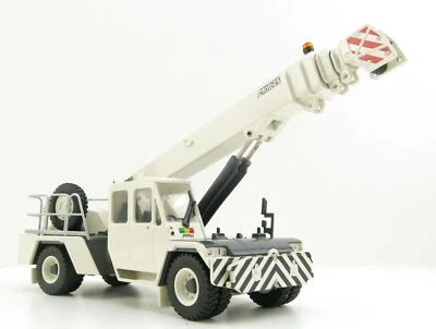 Conrad 2122/0 - TEREX Franna MAC 25 Pick and Carry Mobile Crane New 2022 - 1:50 - Image 1 of 4