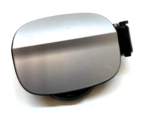 FORD MONDEO MK4 FUEL FILLER COVER FLAP CAP 7S71A405A2 61 MOONDUST SILVER 07-14 - Picture 1 of 5