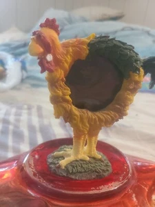 Huhn Dame/Mann 2x2 Bilder Fotorahmen Figur süß Vintage Henne Statue Trump - Bild 1 von 9