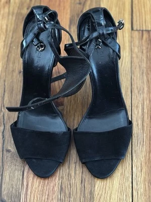 Gucci Suede And Patent Leather Heels - Image 1 of 4