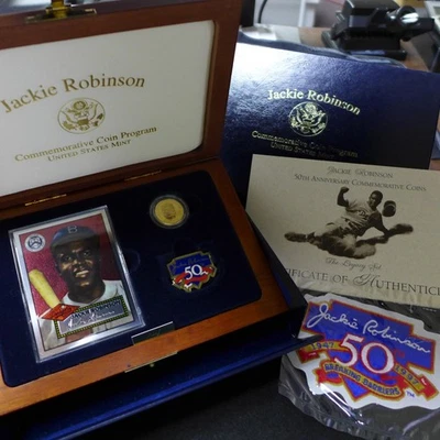 1997-W 50TH ANNIV. JACKIE ROBINSON $5 GOLD COMMEM. COIN W/CARD,PIN, & PATCH, COA - Image 1 of 4