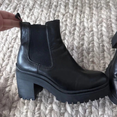 Botines Jeffrey Campbell negros con suela rastreadora para mujer talla 7,5 Foto 1 de 4