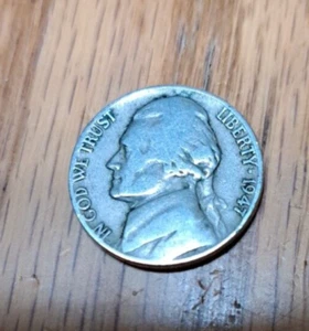 1947 - P Jefferson níquel sin marca como nueva (circulado) - Imagen 1 de 3