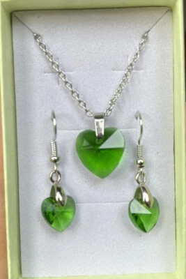 Brincos femininos de pedra do nascimento de agosto feitos à mão com cristal Swarovski - Imagem 1 de 4