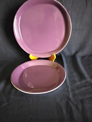 Rachel Ray Round And Square Dinner Plate and Salad Plate Purple H019 - Image 1 of 2