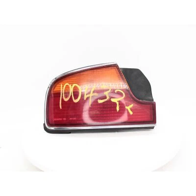 Lámpara trasera Infiniti Q45 LH 1994 número de pieza - B655067U00 Foto 1 de 4