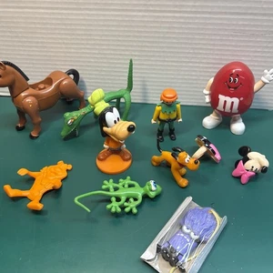 Konvolut kleines Spielzeug, Goofy Minnie M&M Tony der Tiger und mehr - Bild 1 von 10