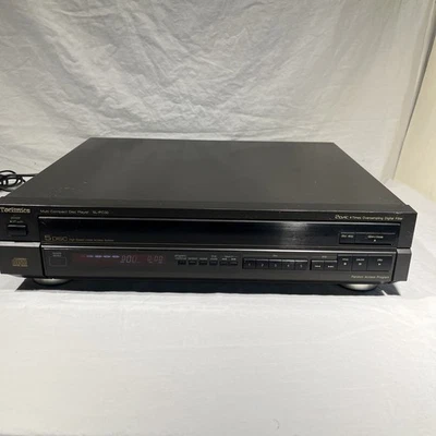 Reproductor cambiador de CD Technics SL-PC30 de 5 discos. Foto 1 de 4