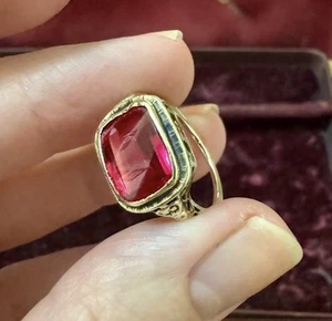 1930s Art Deco 14K Gold Glass Ruby Cabochon Filigree Ring Antique RARE - Picture 1 of 15