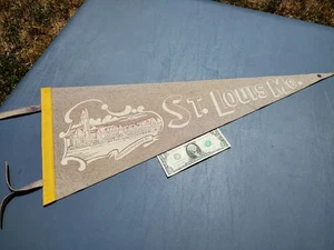Banderín de recuerdo vintage ST LOUIS MO (Missouri) UNION STATION 12" X 29" - Imagen 1 de 14