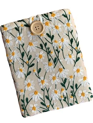 Embroidered Daisy Kindle Paperwhite Sleeve 6x8 - Padded E Reader Sleeve & Kindle - Image 1 of 4