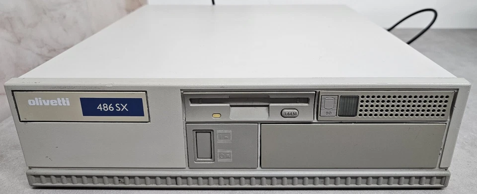 Computer Olivetti 486SX - Immagine 1 di 4
