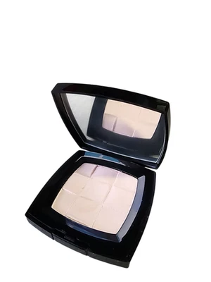 Crema iluminadora CHANEL Ruban Perle MOONLIGHT ojos y mejillas labios DESCONTINUADA Foto 1 de 4