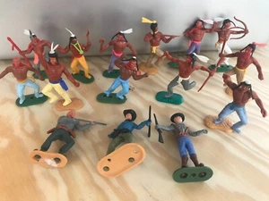 Lot d'indiens divers dont Timpo toys - Foto 1 di 7