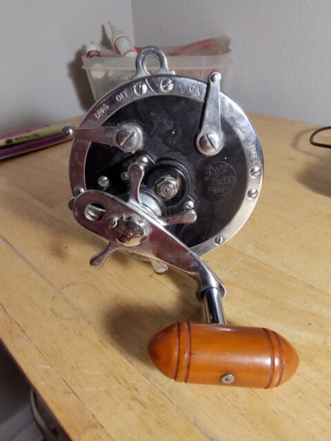 Vintage PENN No. 180 Fishing Reel Made In The USA - NON STRIP GEARS bakelite