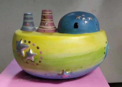 Figurina  ceramica dipinto a mano " arca di Noè "colori pastello cm 16 x 12 x 12 - Immagine 1 di 4